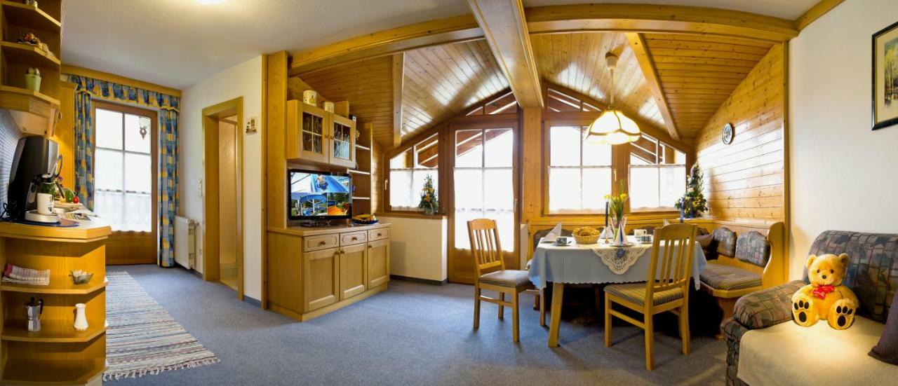 דורפגשטיין Gaestehaus Alpina מראה חיצוני תמונה