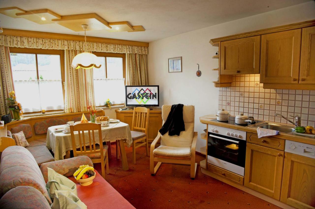 דורפגשטיין Gaestehaus Alpina מראה חיצוני תמונה